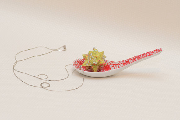 Morning Lotus Necklace (Pear flowers)